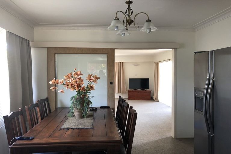 Photo of property in 71 Lynden Avenue, Hillcrest, Auckland, 0627