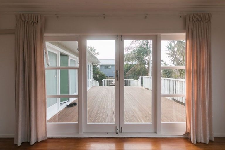 Photo of property in 86 Moa Road, Point Chevalier, Auckland, 1022