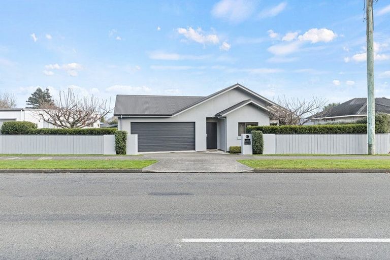 Photo of property in 2 Pharazyn Street, Feilding, 4702