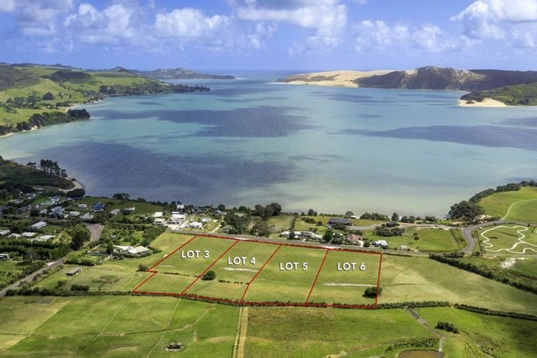 Photo of property in 16 Koutu Point Road, Opononi, Kaikohe, 0473