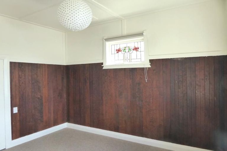 Photo of property in 168 Breaker Bay Road, Breaker Bay, Wellington, 6022