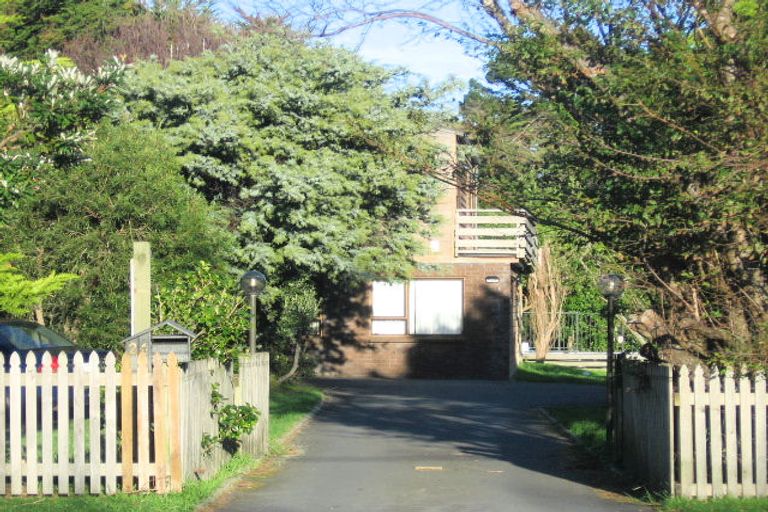 Photo of property in 24 Martin Road, Paraparaumu Beach, Paraparaumu, 5032