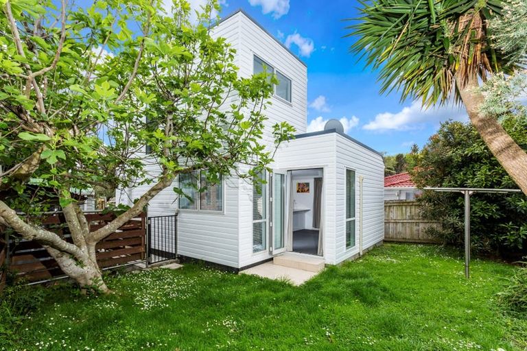 Photo of property in 44a Waverley Avenue, Glenfield, Auckland, 0629