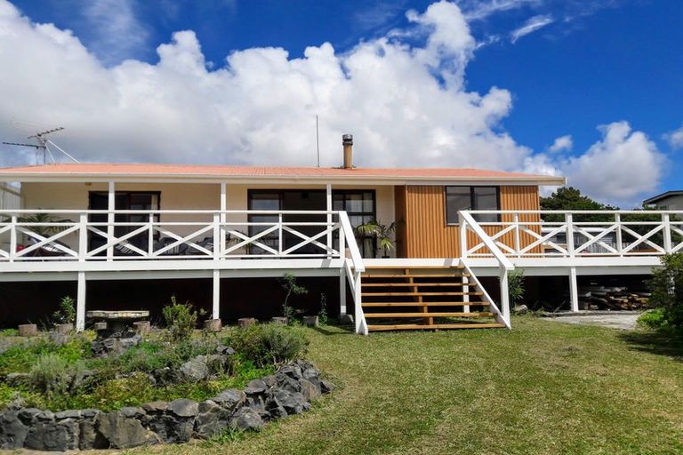 Photo of property in 22 Kawau View Road, Snells Beach, 0920