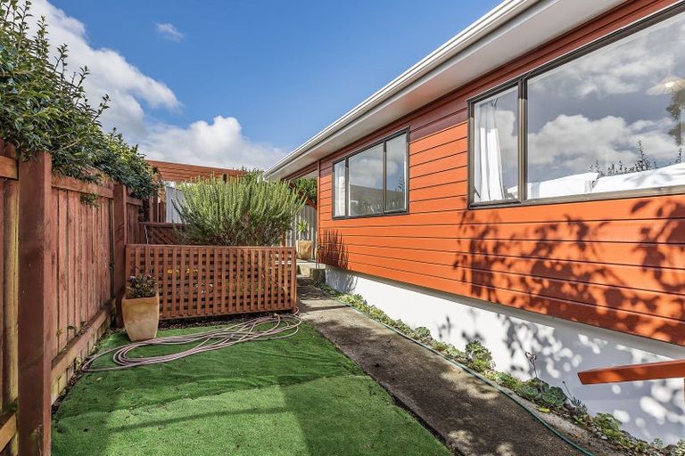 Photo of property in 5b Pomare Street, Ngaio, Wellington, 6035