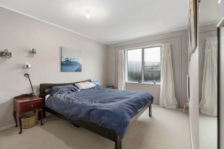 Photo of property in 35 Happy Valley Road, Owhiro Bay, Wellington, 6023