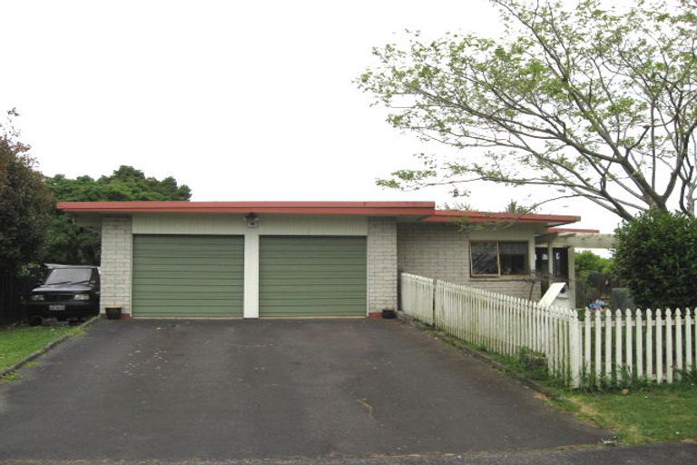 Photo of property in 1 Zenith Place, Conifer Grove, Takanini, 2112