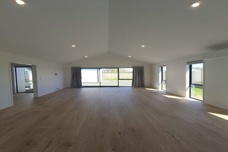 Photo of property in 21 Dray Place, Halswell, Christchurch, 8025