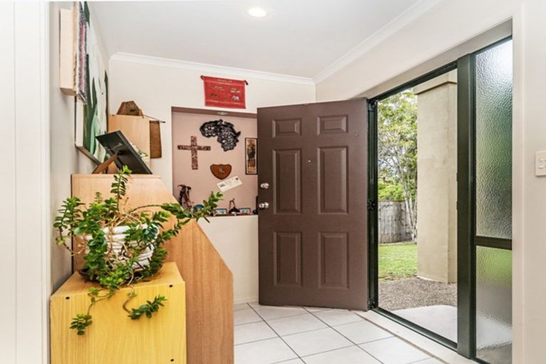 Photo of property in 41 Kellaway Drive, East Tamaki, Auckland, 2013