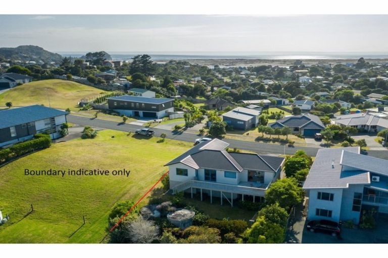 Photo of property in 17 Driftwood Place, Mangawhai Heads, Mangawhai, 0505