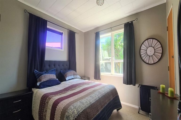 Photo of property in 18 Saint Pauls Place, Tamatea, Napier, 4112