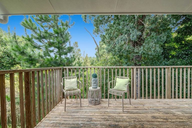 Photo of property in 2/15 Pemberton Avenue, Bayview, Auckland, 0629