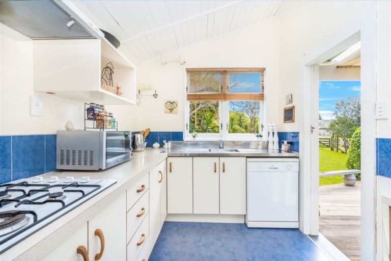 Photo of property in 126 Awaroa River Road, Abbey Caves, Whangarei, 0110