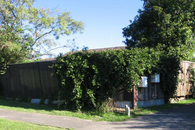 Photo of property in 62 Flanshaw Road, Te Atatu South, Auckland, 0610