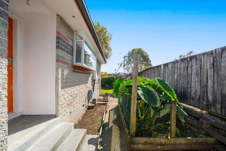 Photo of property in 6-8 Young Grove, Stokes Valley, Lower Hutt, 5019
