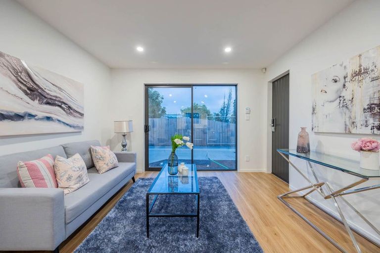 Photo of property in 8e Jupiter Street, Rosehill, Papakura, 2113