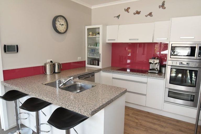 Photo of property in 25 Admiralty Place, Waikawa, Picton, 7220