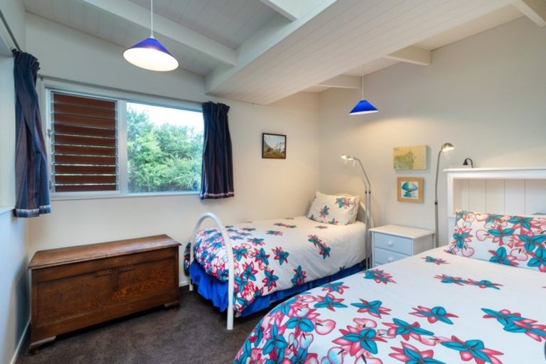 Photo of property in 17 Bella Vista Road, Omiha, Waiheke Island, 1081