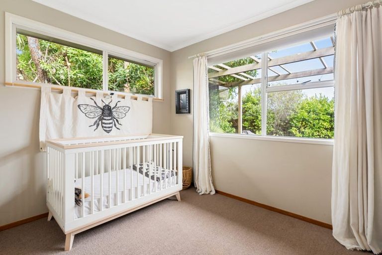 Photo of property in 7 Fairdale Place, Birkdale, Auckland, 0626