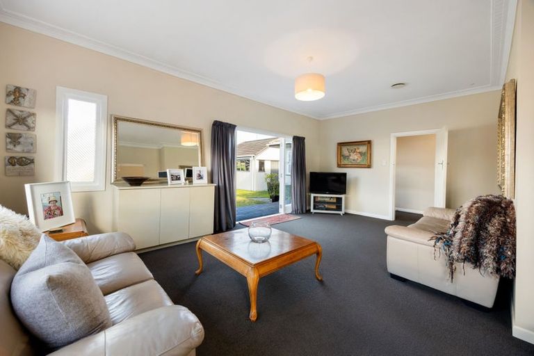 Photo of property in 84 Maeroa Road, Maeroa, Hamilton, 3200