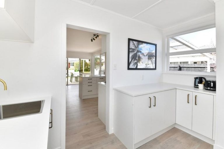 Photo of property in 7 Doment Crescent, Orewa, 0931