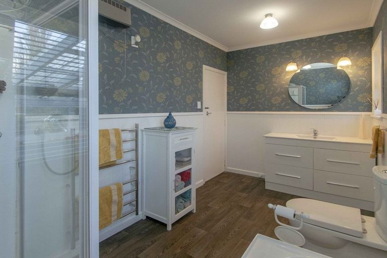 Photo of property in 166 Mill Road, Clive, 4180