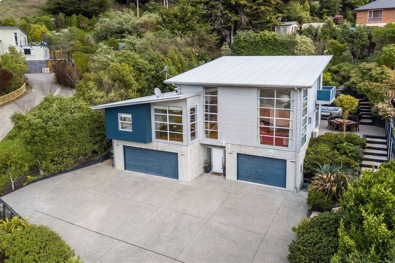 Photo of property in 18 Dalefield Drive, Cashmere, Christchurch, 8022