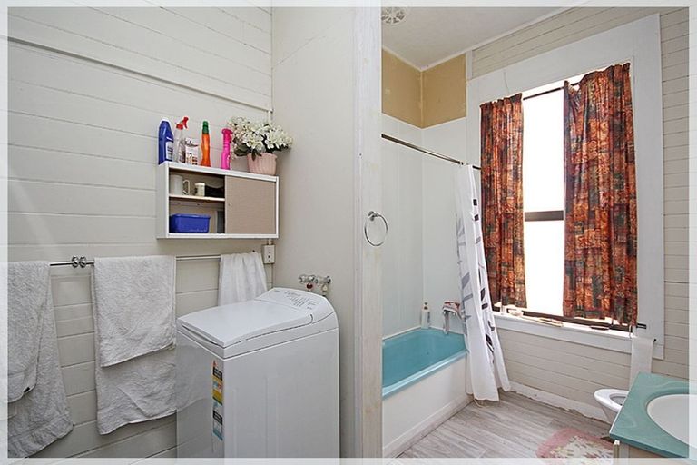 Photo of property in 4 Park Street, Foxton, 4814