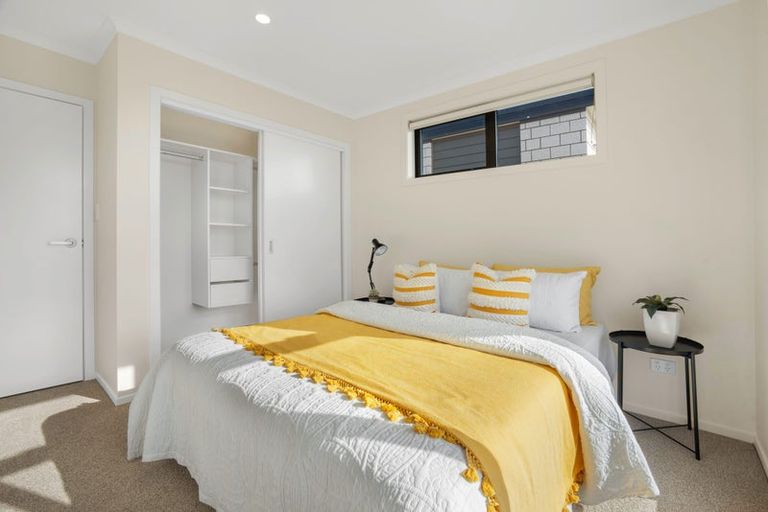 Photo of property in 25 Waruhia Crescent, Rototuna North, 3281
