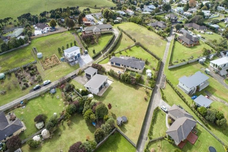 Photo of property in 18 Omana Avenue, Shelly Beach, Helensville, 0874