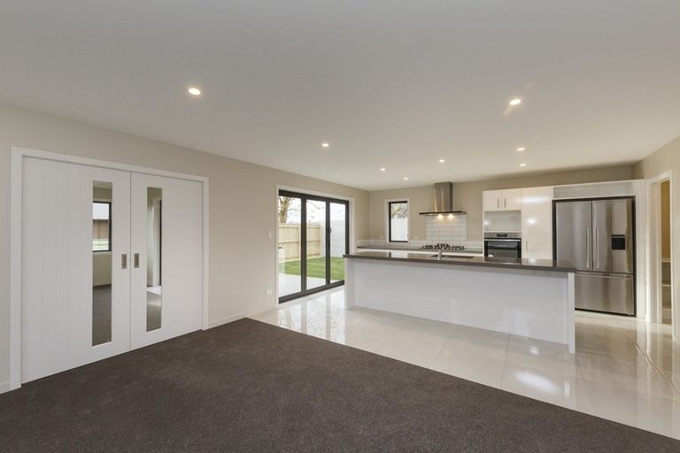 Photo of property in 13 Grand Oaks Drive, Awapuni, Palmerston North, 4412