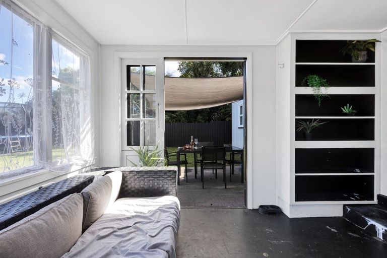 Photo of property in 59 Camberwell Road, Hawera, 4610