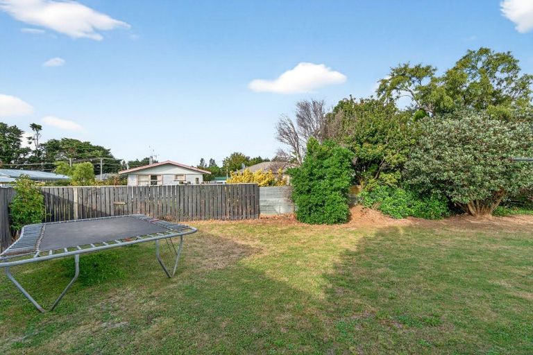 Photo of property in 19 Hardie Grove, Featherston, 5710