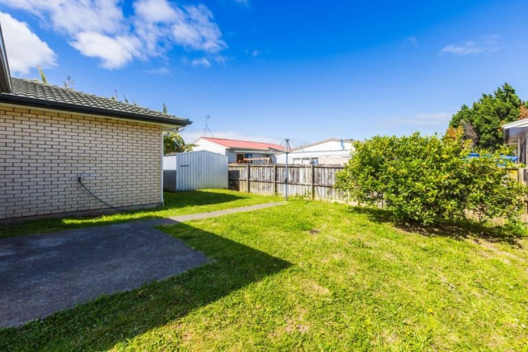 Photo of property in 5a Robertson Road, Favona, Auckland, 2024