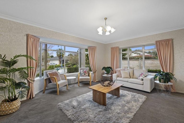 Photo of property in 4 Hunt Grove, Leamington, Cambridge, 3432