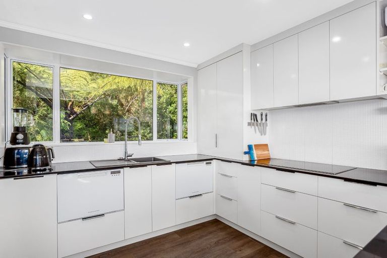 Photo of property in 6 Iona Place, Papakowhai, Porirua, 5024