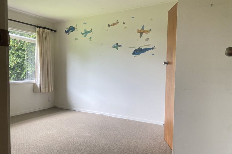 Photo of property in 15 Glenmore Road, Sunnyhills, Auckland, 2010