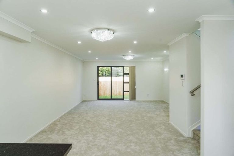 Photo of property in 79a Russell Road, Manurewa, Auckland, 2102