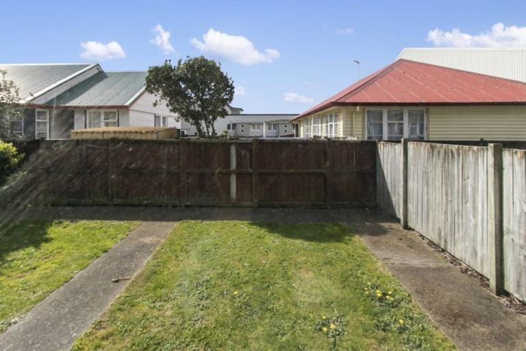 Photo of property in 2/28 Scholefield Street, Petone, Lower Hutt, 5012