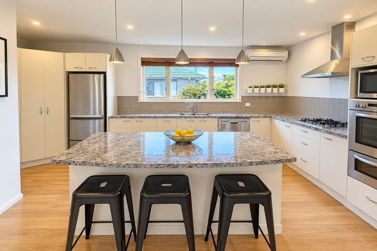 Photo of property in 35 Springbank Street, Bryndwr, Christchurch, 8053