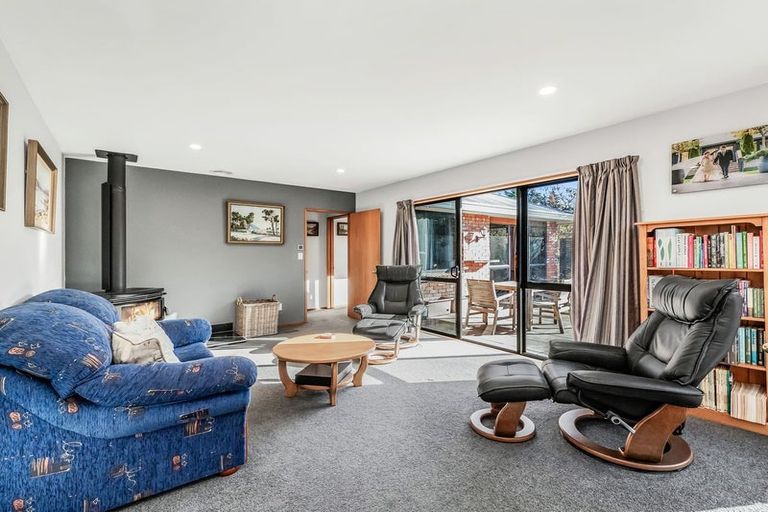 Photo of property in 12 Dawn Place, Kirwee, Darfield, 7571