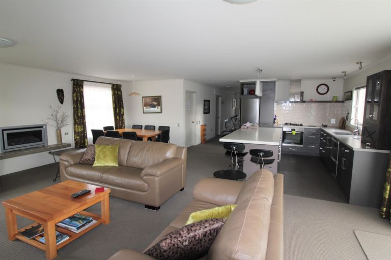 Photo of property in 5 Meadow Street, Lumsden, 9730