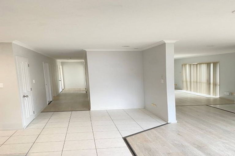 Photo of property in 22 Andrusha Place, Flat Bush, Auckland, 2019