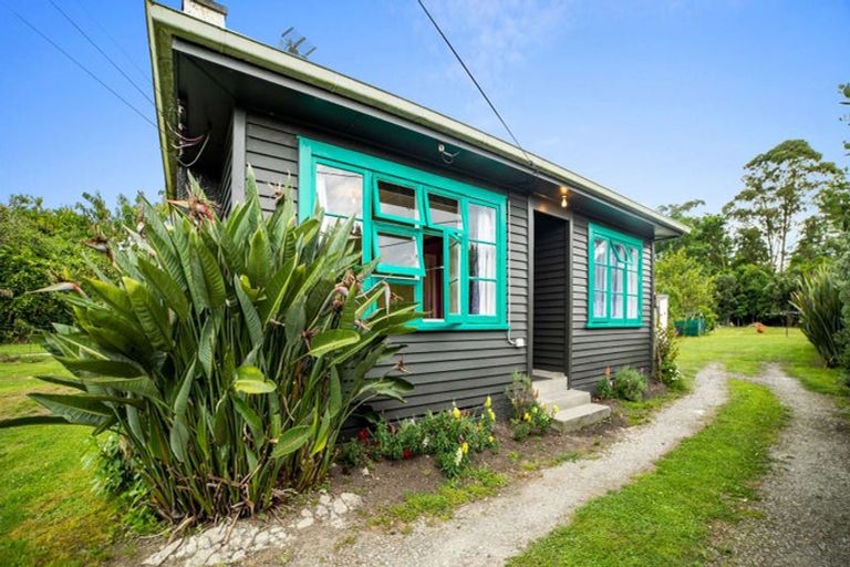 Photo of property in 30 Waingake Road, Manutuke, 4072