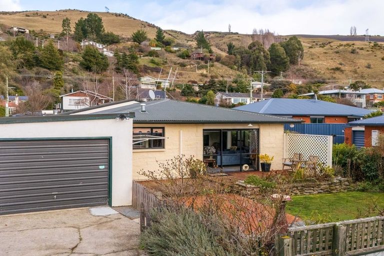 Photo of property in 18 Paisley Place, Roxburgh, 9500