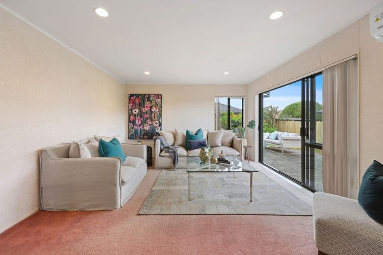 Photo of property in 76 Burswood Drive, Burswood, Auckland, 2013