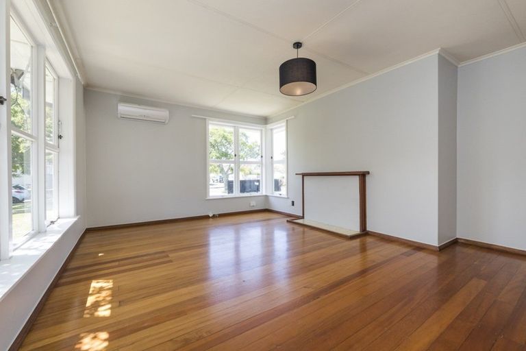 Photo of property in 32 Cardiff Street, Awapuni, Palmerston North, 4412