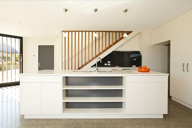 Photo of property in 35a Rothesay Bay Road, Rothesay Bay, Auckland, 0630