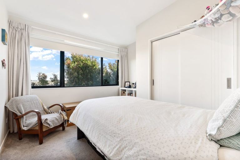 Photo of property in 31 Ascension Crescent, Orewa, 0931