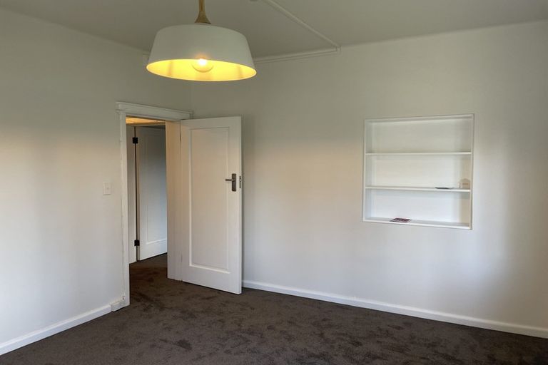 Photo of property in Westhaven Apartments, 1/127 Molesworth Street, Thorndon, Wellington, 6011